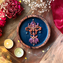 Load image into Gallery viewer, Rangoli - Decorative Scented Soy Candle In Wood Jar