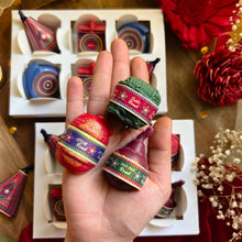 Load image into Gallery viewer, Full Pataakha - Soy Wax Melts Box (6 Assorted Shapes)