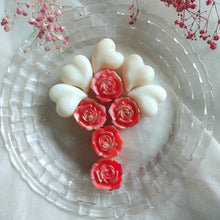 Load image into Gallery viewer, Full Heart! - Soy Wax Melts