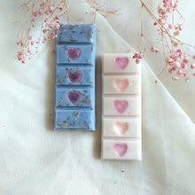 Load image into Gallery viewer, Heart Throb! - Snap Bar Soy wax Melts