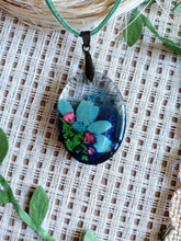 Load image into Gallery viewer, Fondness - Flower & Spice Collection