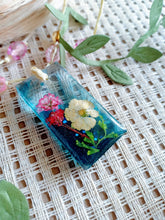 Load image into Gallery viewer, Summer Poesy - Flower & Spice Collection