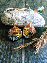 Load image into Gallery viewer, Amber Tunes, Dried Flower Earrings -  Spring Fiesta Reloaded