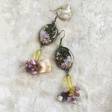 Load image into Gallery viewer, Lilac Boquet - Earrings, Vintage Archives Collection