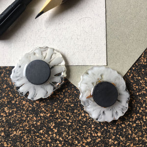 Carnation - Magnet Pin Pair