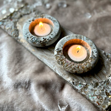 Load image into Gallery viewer, Topaz Tea Light Votive Set