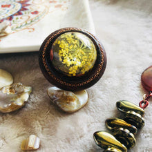 Load image into Gallery viewer, Beaming Gold - Statement Ring, Vintage Archives Collection