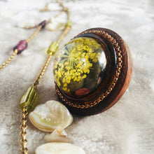 Load image into Gallery viewer, Beaming Gold - Statement Ring, Vintage Archives Collection