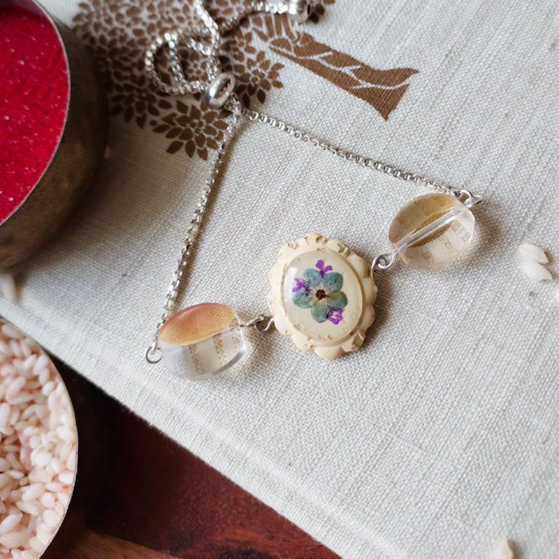 Neela Peela Sa - Sister Rakhi / Bracelet Style