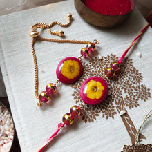 Load image into Gallery viewer, Laal Peela Sa - Bhai Rakhi / Thread Ties