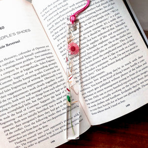 Little Pink Daisy Bookmark