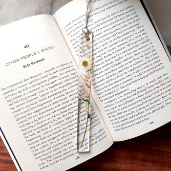 Little White Daisy Bookmark