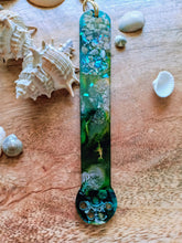 Load image into Gallery viewer, Shelly Paw Ocean Bookmark