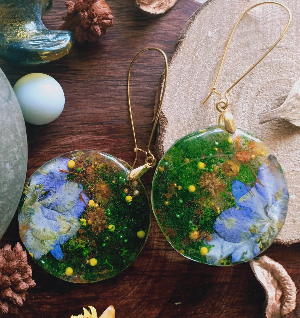 Enchanting Iris, Dried Flower Earrings - Spring Fiesta Reloaded