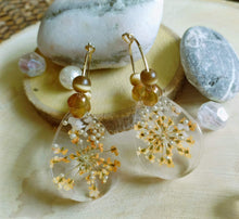 Load image into Gallery viewer, A Little Cheer, Dried Flower Earrings -  Spring Fiesta