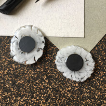Load image into Gallery viewer, Chrysanthemum - Magnet Pin Pair